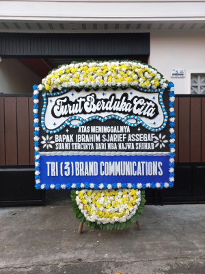 Papan Bunga Duka di Tayando Yamtel
